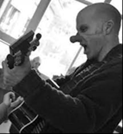 Foto di Giorgio Minardi, Laureato al DAMS (università di Bologna) in Metodologia dell’educazione musicale.